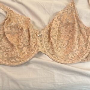 Wacoal 34DDD tan beige lace